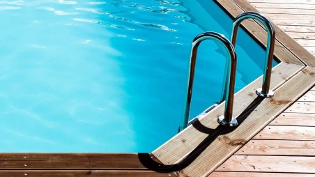 Piscine en bois 4,71x4,72 - H.1,20 m autoportante