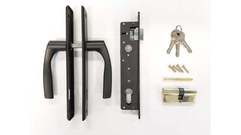 Abri de jardin en bois - 5x4 m + terrasse avec balustrade et avant-toit en bois - 30 m2