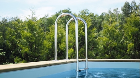 Piscine en bois 8.57x4.57 - H.1.31 m fixations à sceller