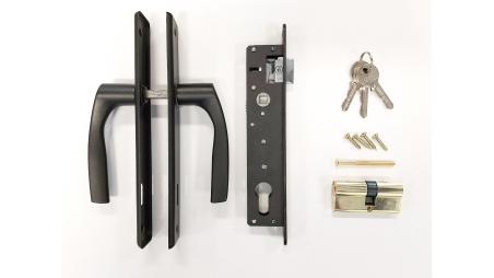 Abri de jardin en bois - 5x4 m + terrasse avec balustrade et avant-toit en bois - 30 m2